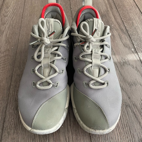 LeBron XIV Low - Picture 7 of 8